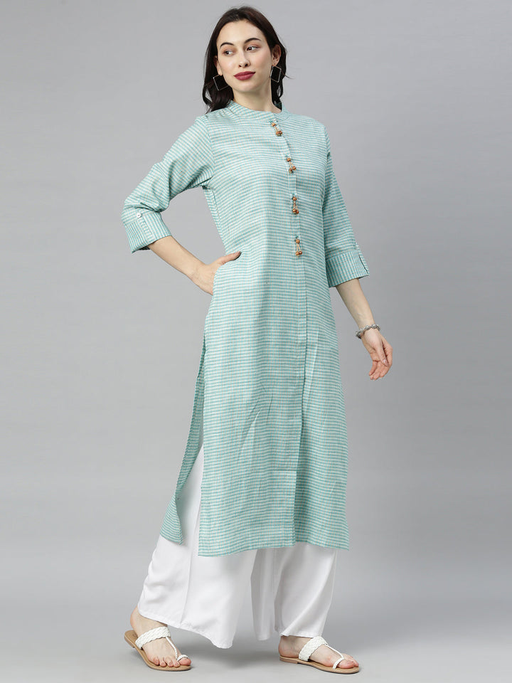 Neerus Green cotton solid kurti - detail view 4