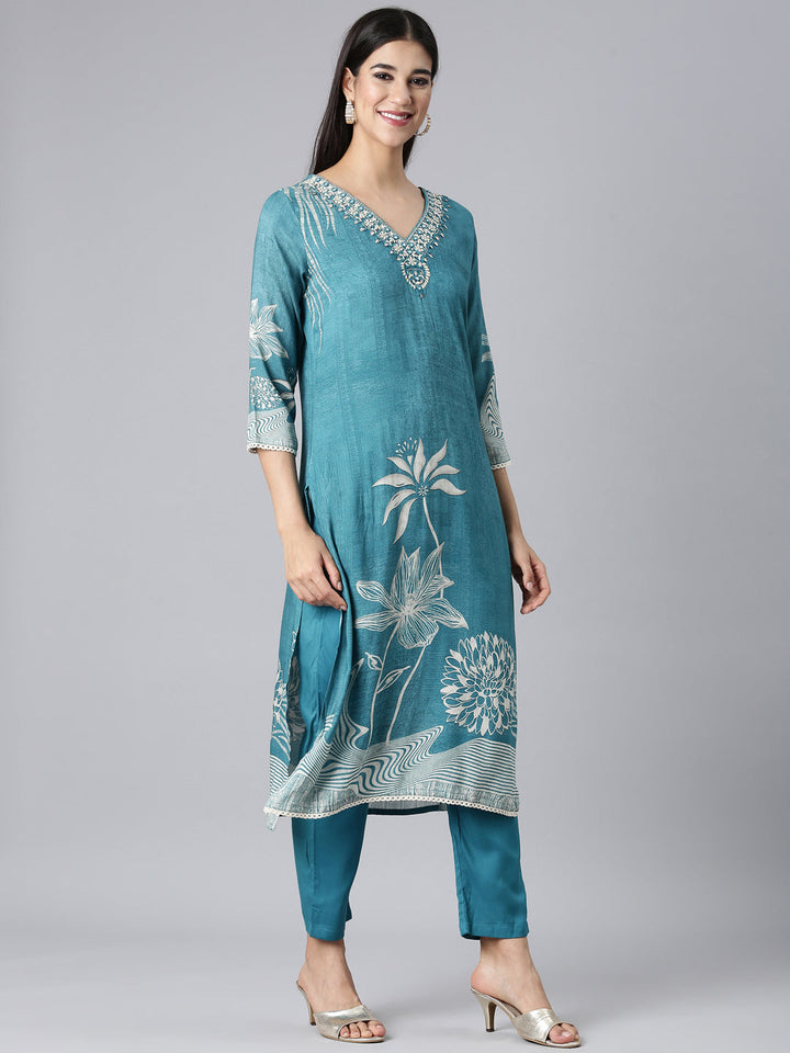 Neerus Green Viscose Rayon Printed Suit Set - detail view 2