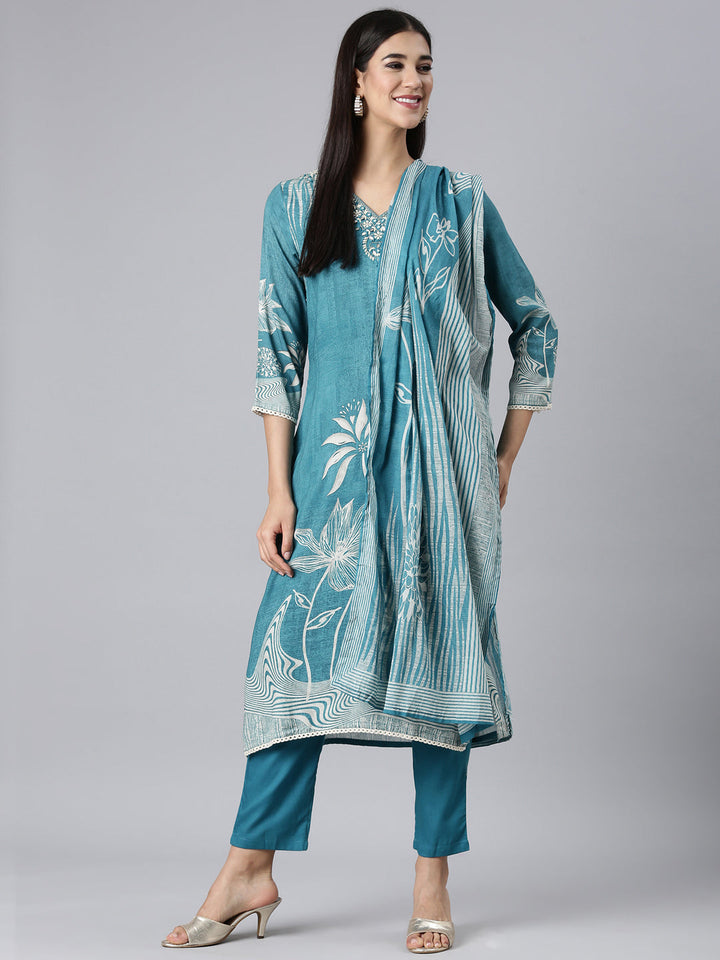 Neerus Green Viscose Rayon Printed Suit Set - detail view 3