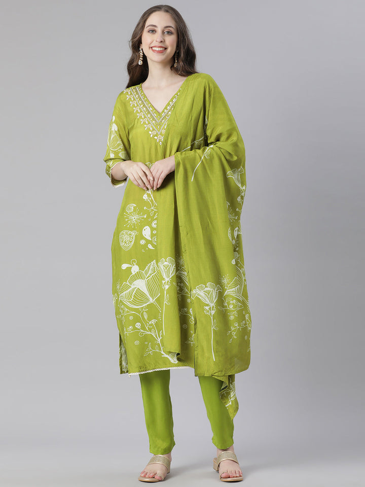 Neerus Green Printed Straight Kurta and Trousers With Dupatta