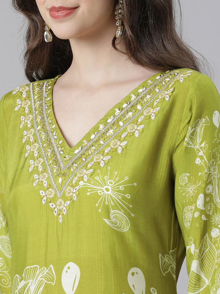 Neerus Green Printed Straight Kurta and Trousers With Dupatta
