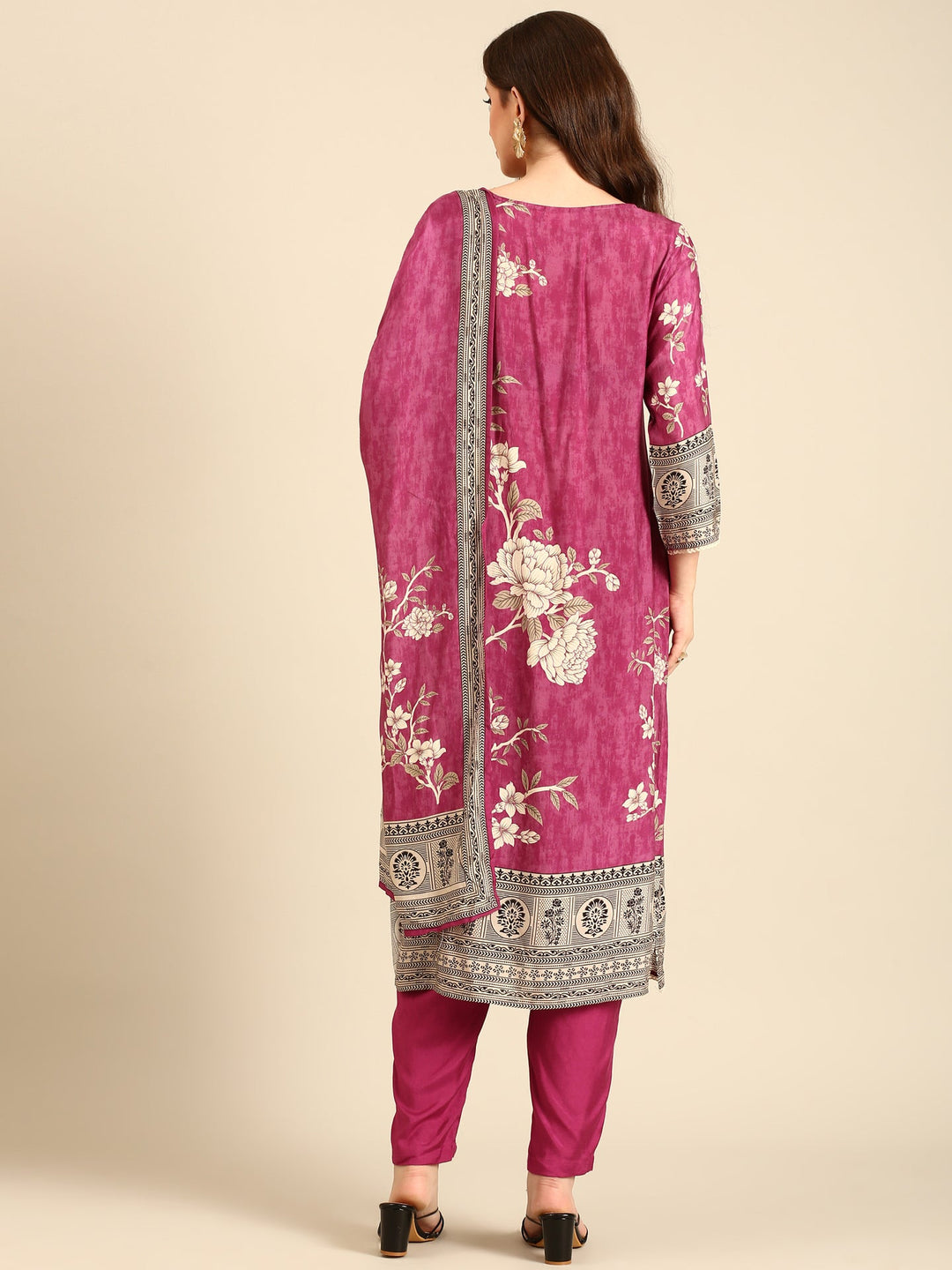 Neerus Pink muslin mirror work suit set - side view
