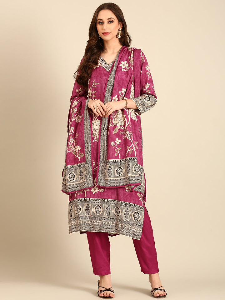 Neerus Pink muslin mirror work suit set - detail view 2