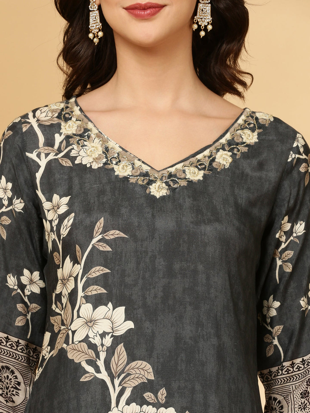 Neerus Grey muslin floral printed suit set - detail view 2