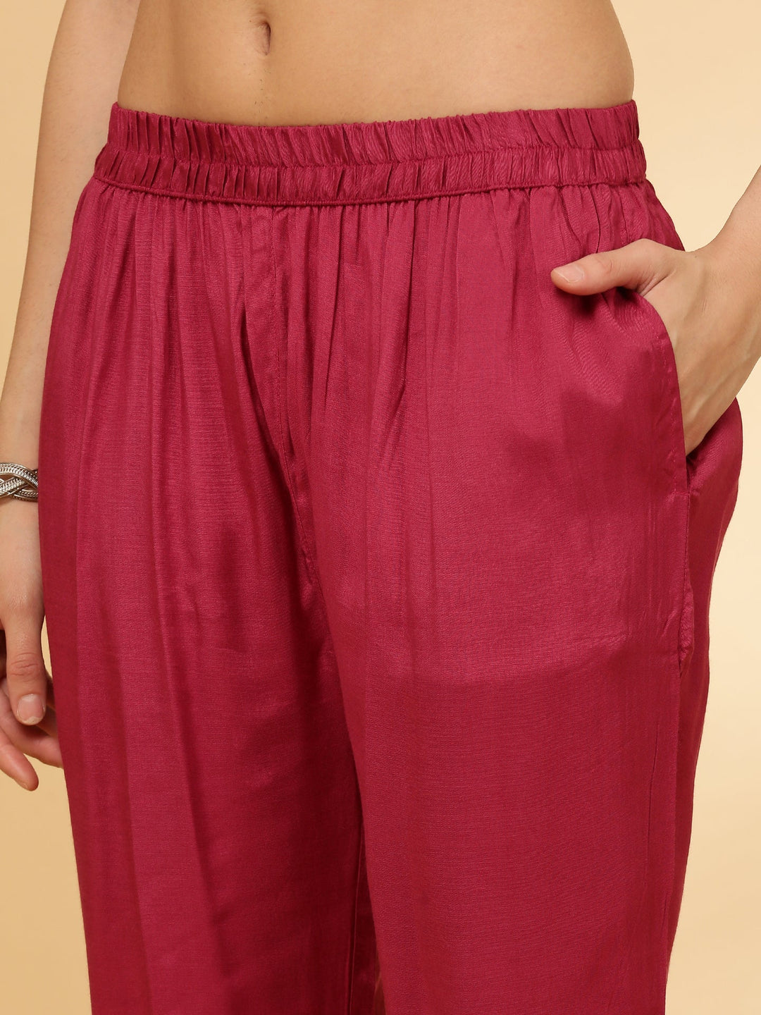 Neerus Maroon modal printed suit set - detail view 4