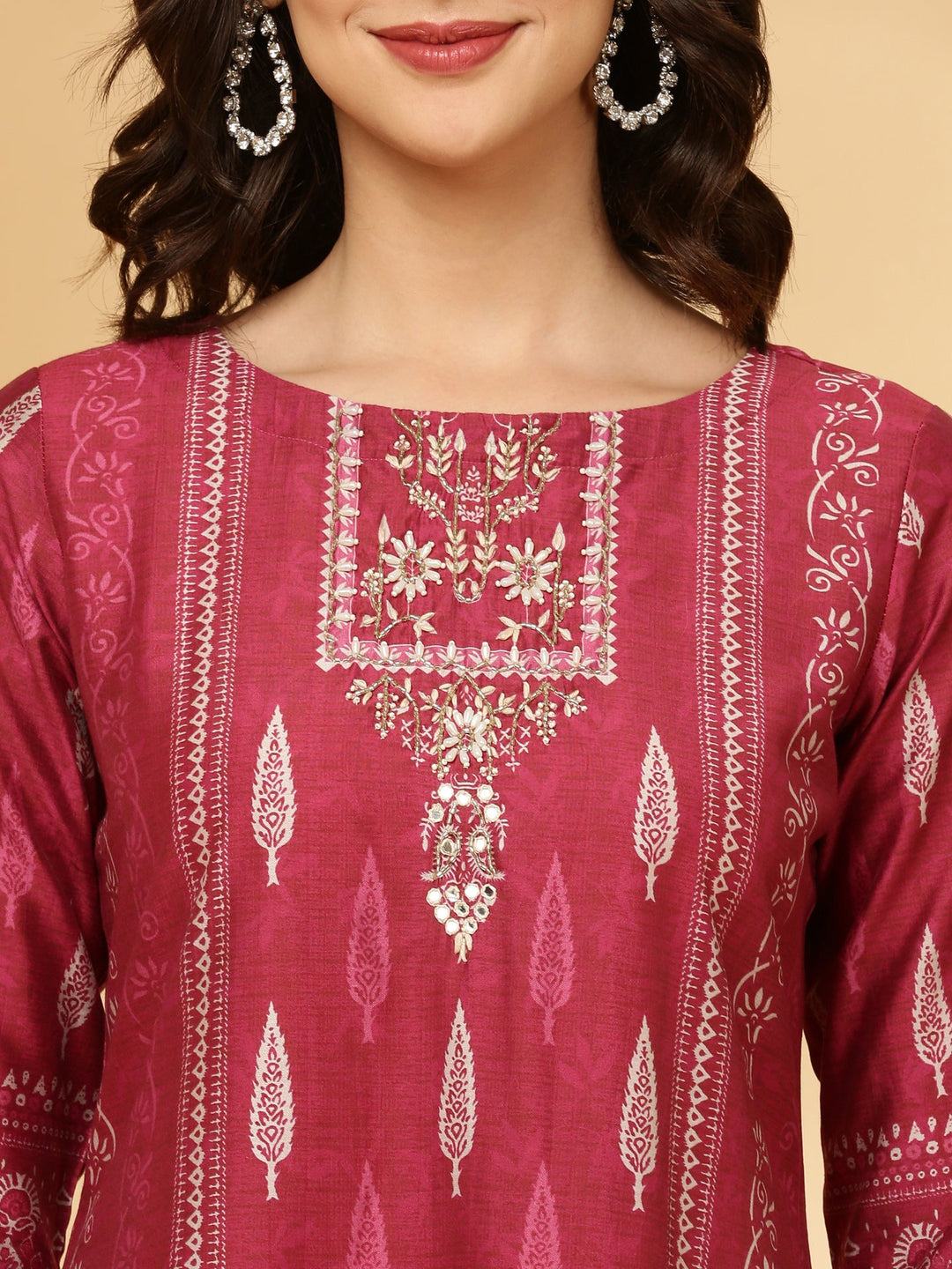 Neerus Maroon modal printed suit set - detail view 2