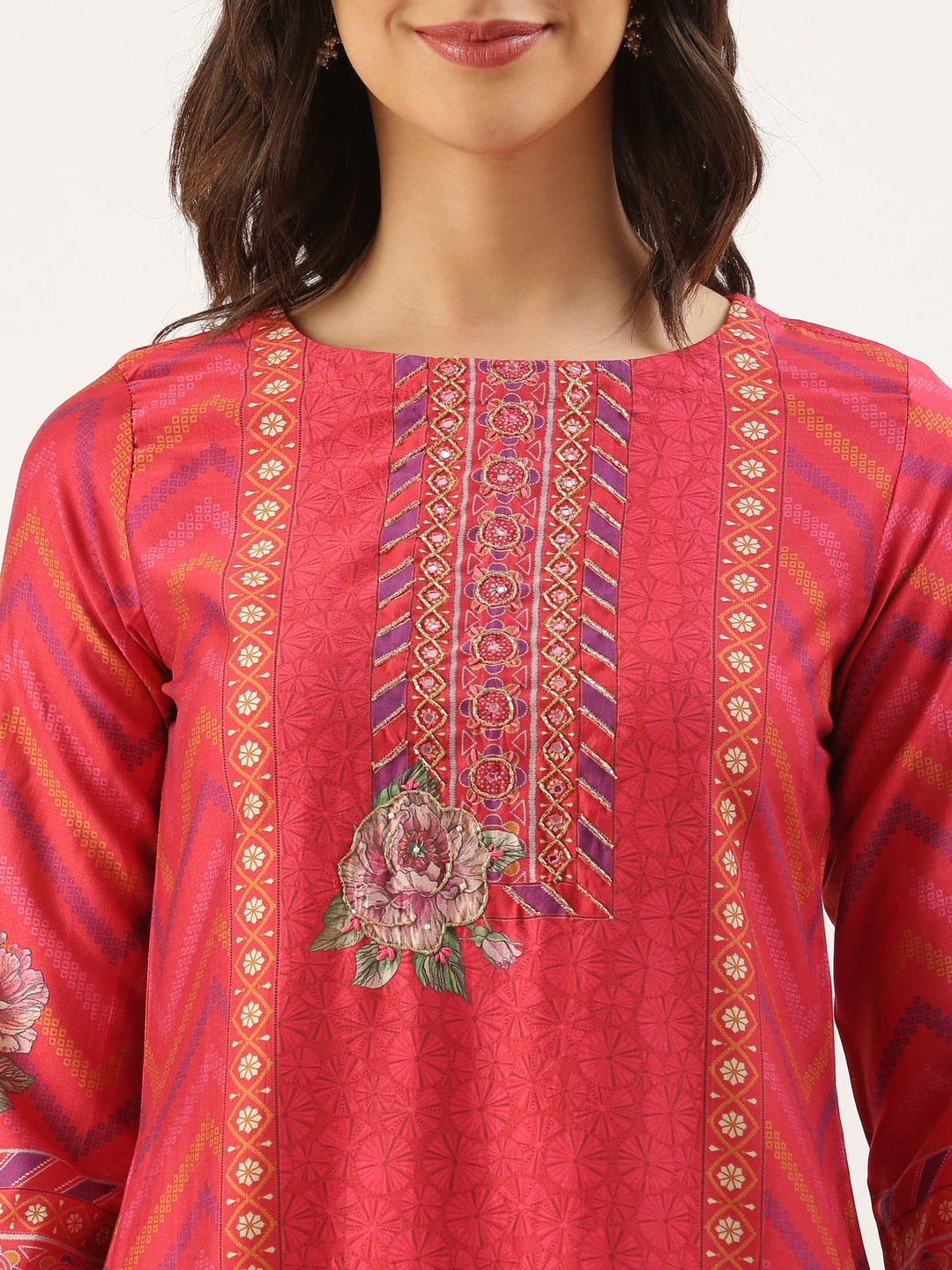 Neerus Pink modal printed suit set - detail view 2