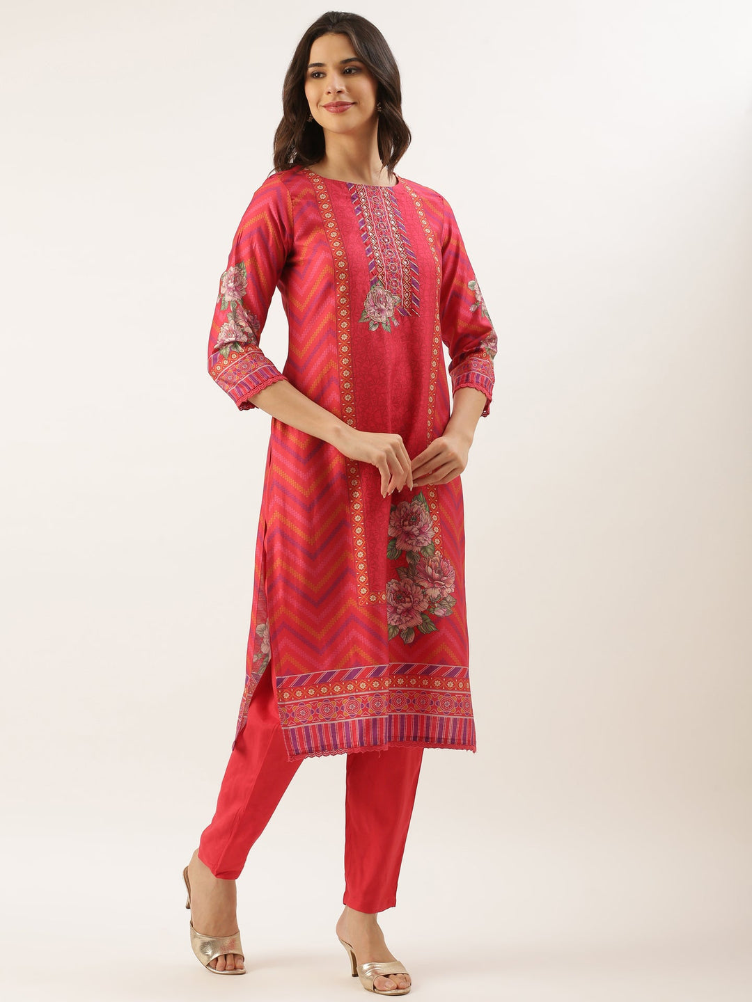 Neerus Pink modal printed suit set - side view