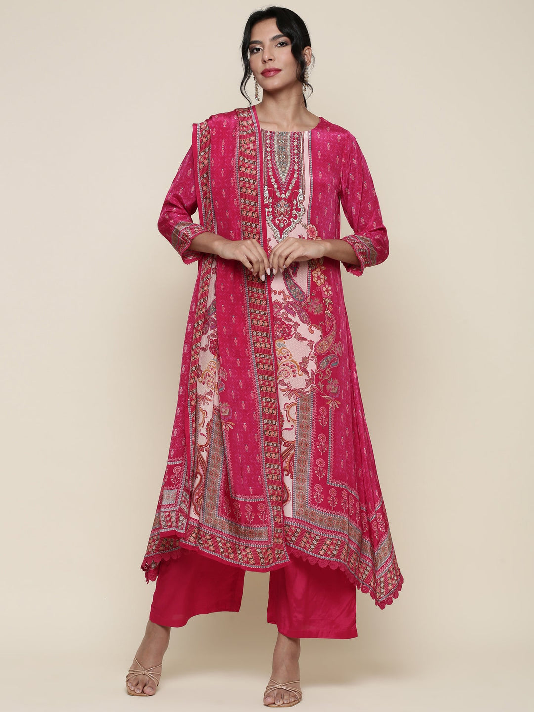 Neerus Pink crepe digital printed suit set - front view