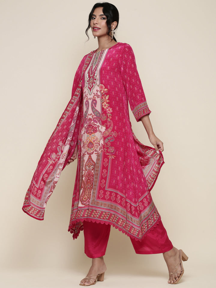 Neerus Pink crepe digital printed suit set - detail view 2