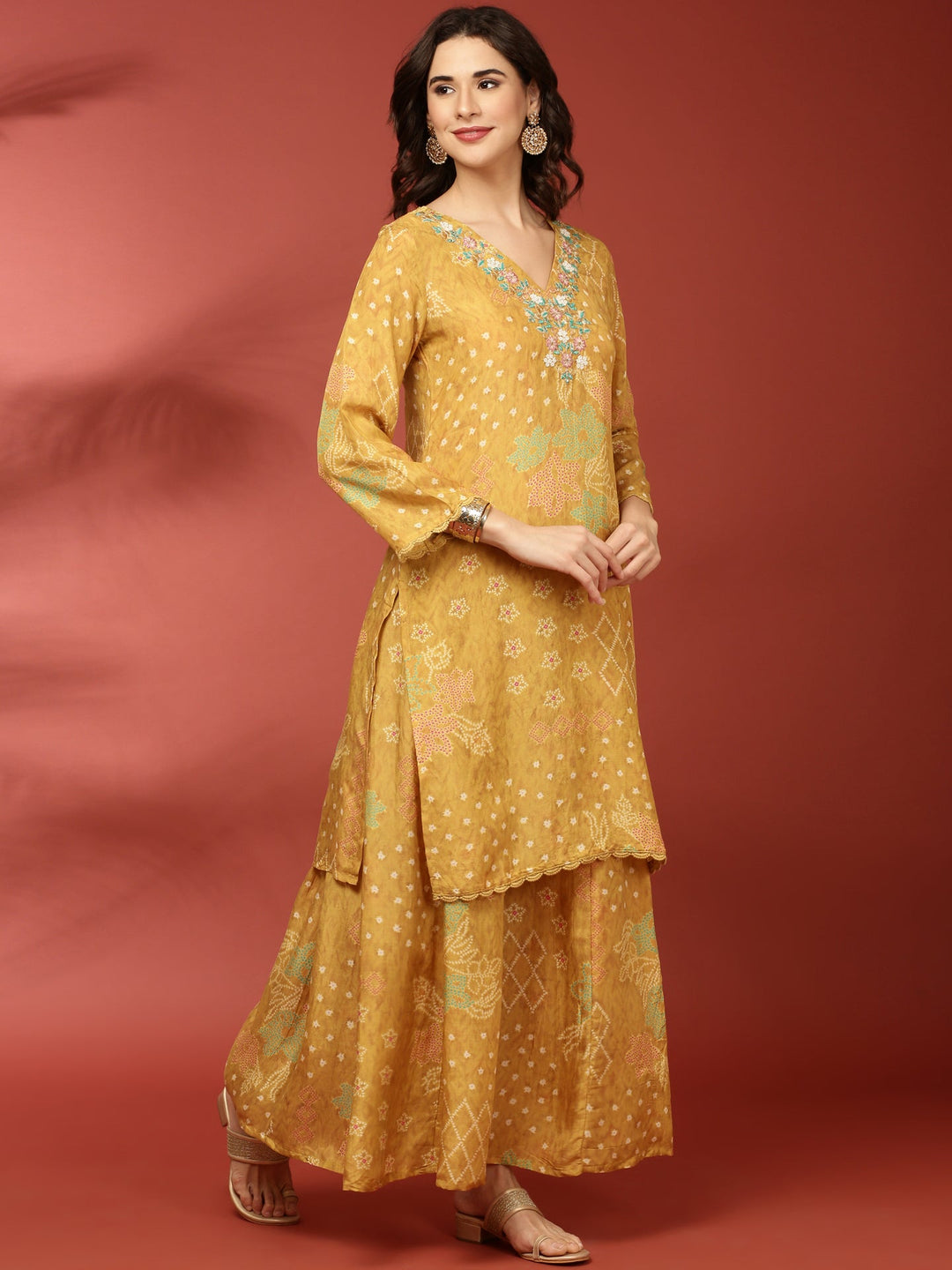 Neerus Yellow crepe printed suit set - side view