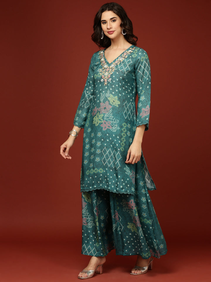 Neerus Green crepe printed suit set - detail view 1