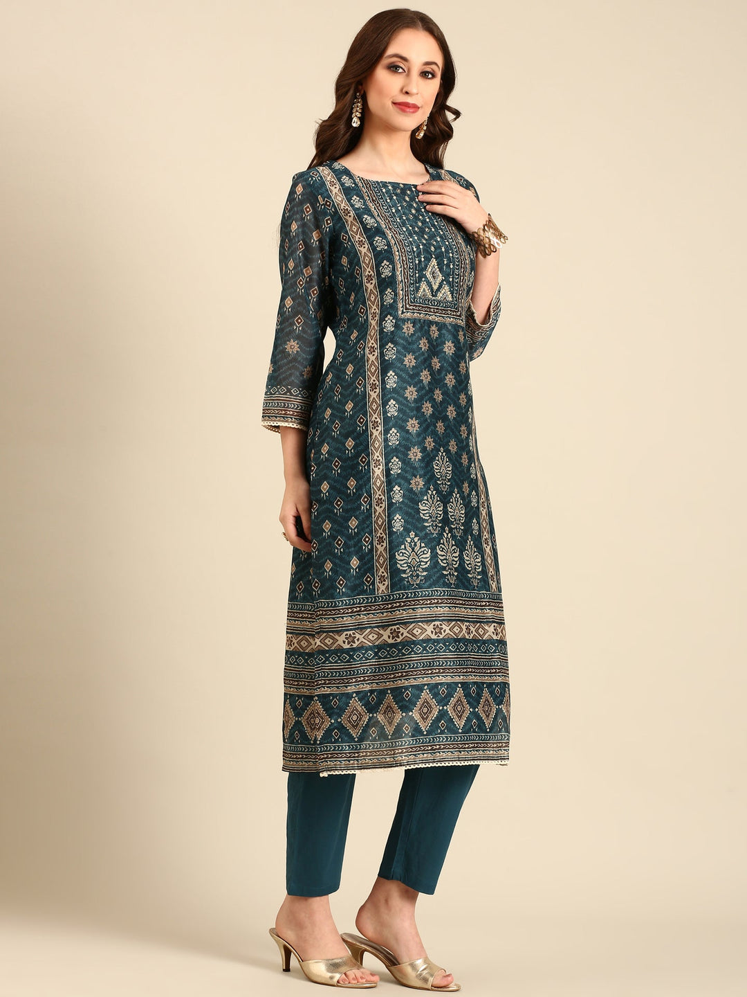 Neerus Green organza printed suit set - back view