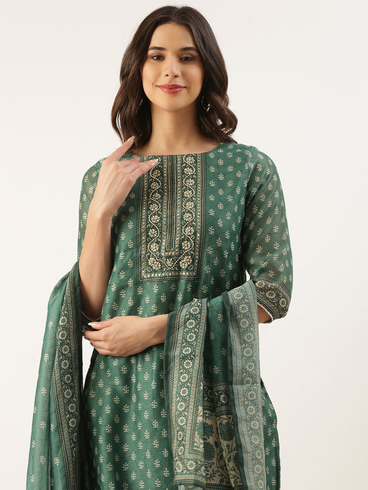 Neerus Green organza printed suit set - detail view 3
