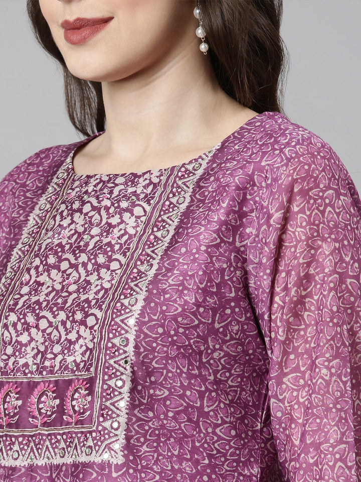 Neerus Magenta Casual Floral Straight Kurta and Trousers With Dupatta