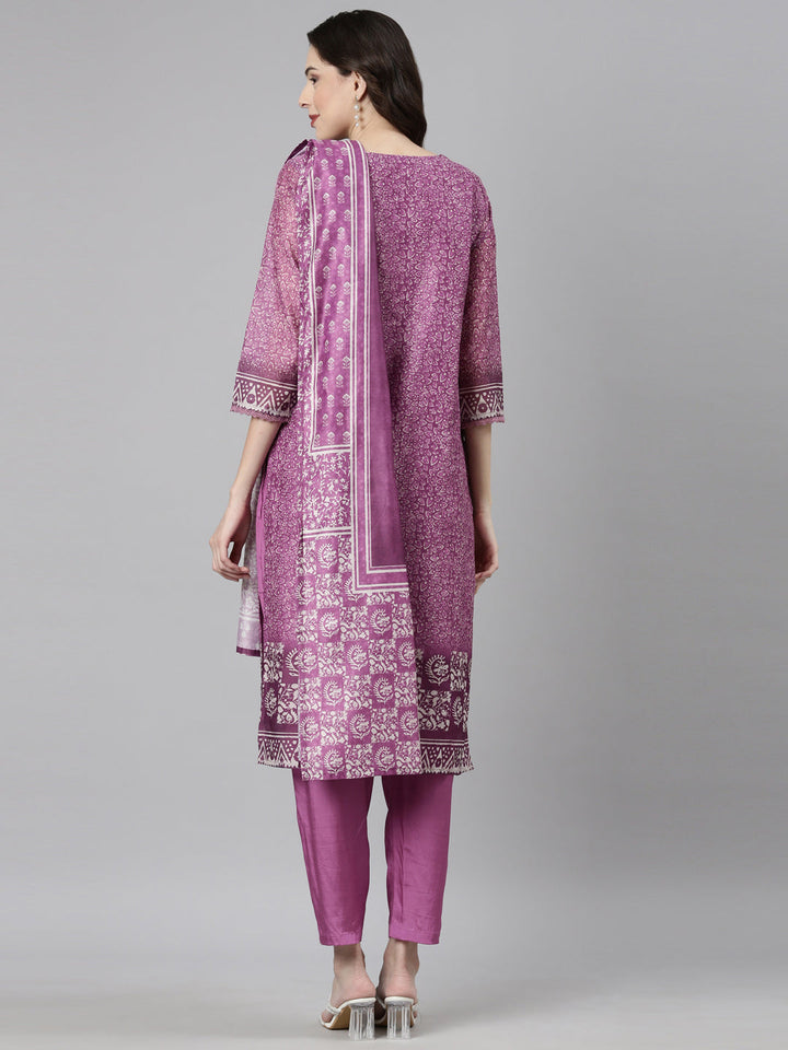 Neerus Magenta Casual Floral Straight Kurta and Trousers With Dupatta