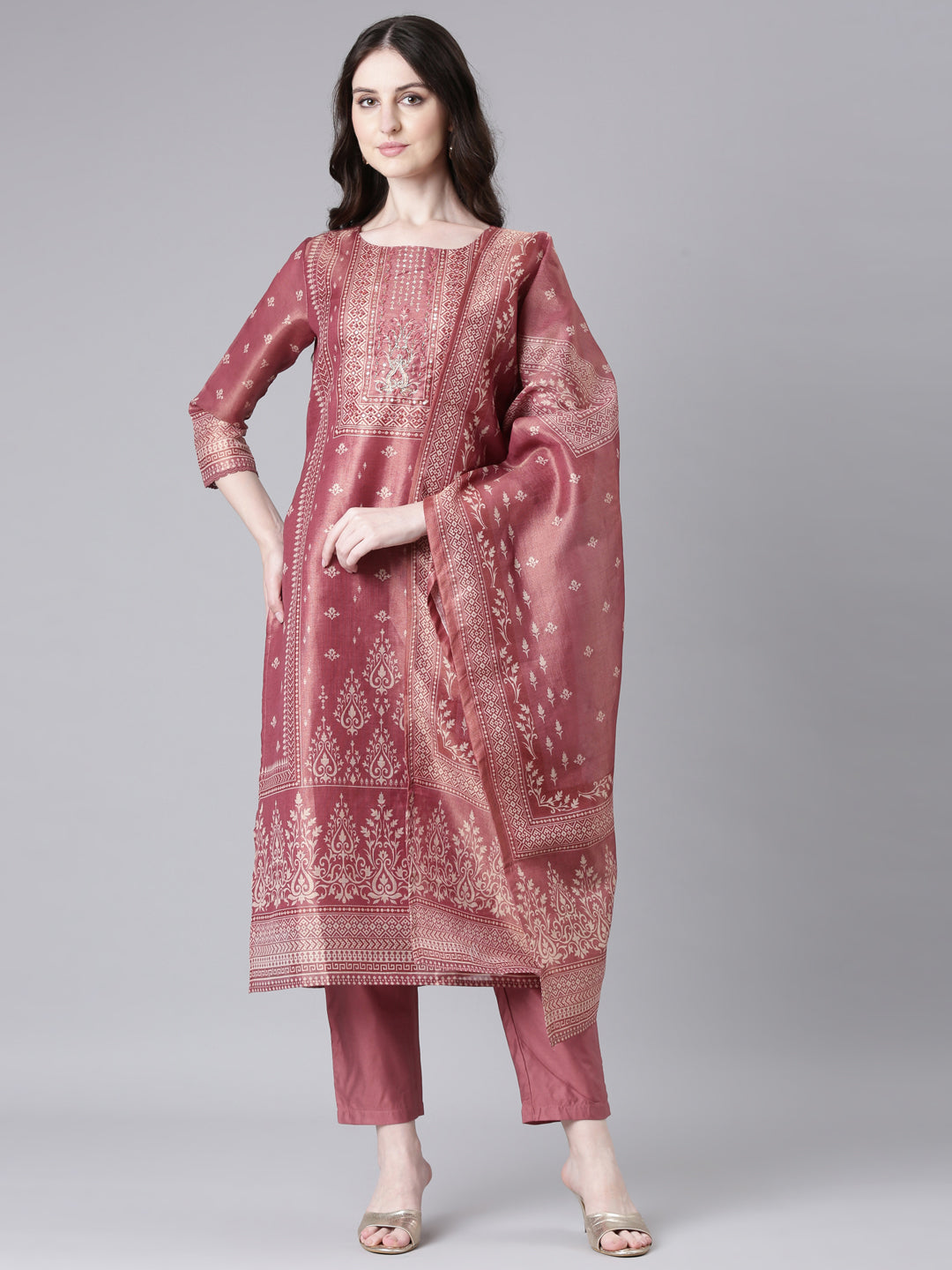 Neerus Pink tissue printed suit set - front view