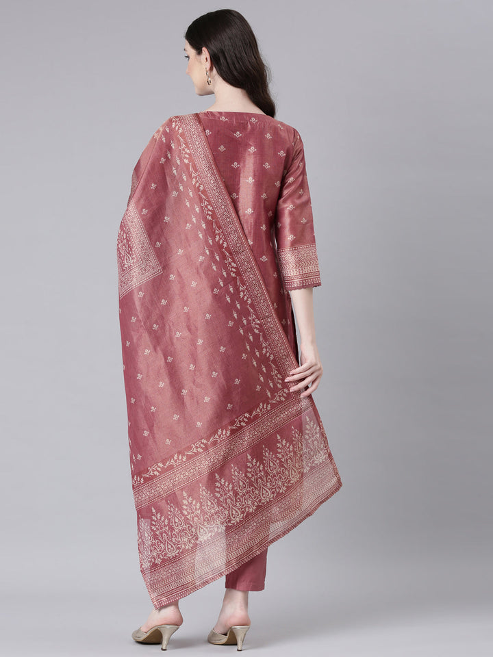 Neerus Pink tissue printed suit set - side view