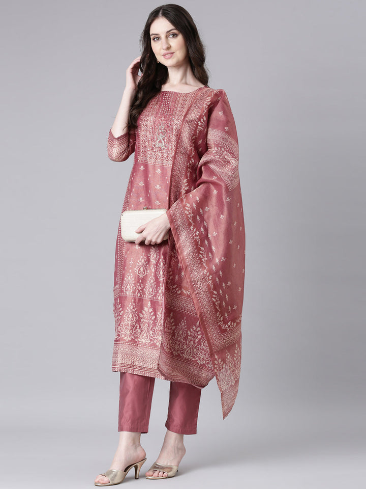 Neerus Pink tissue printed suit set - detail view 2