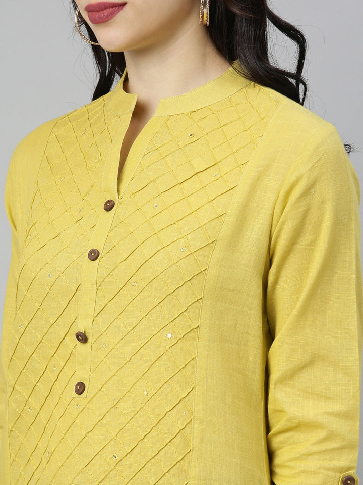 Neerus Green embroidered straight kurta - back view