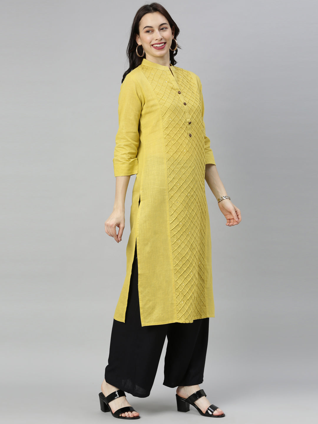 Neerus Green embroidered straight kurta - detail view 3
