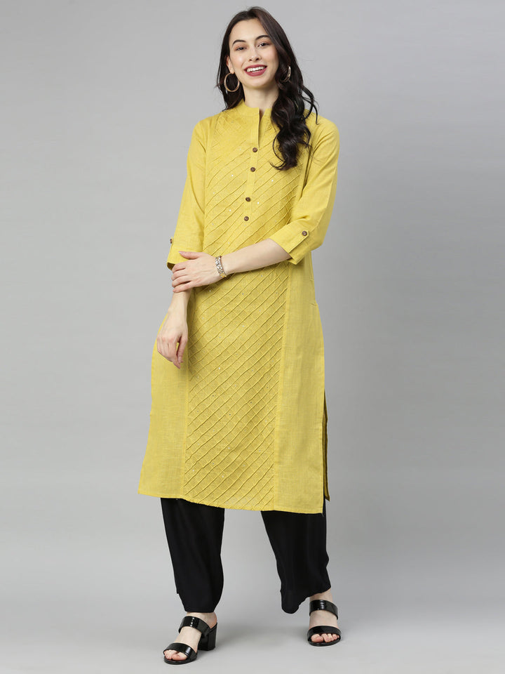 Neerus Green embroidered straight kurta - detail view 5