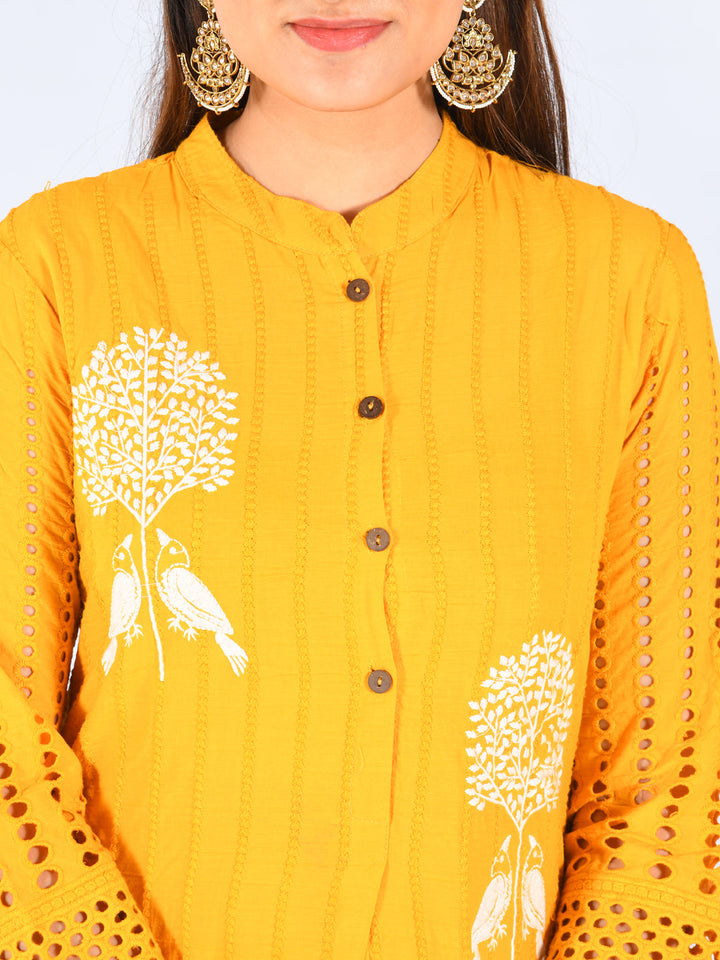 Neerus Yellow cotton printed straight kurta - detail view 2