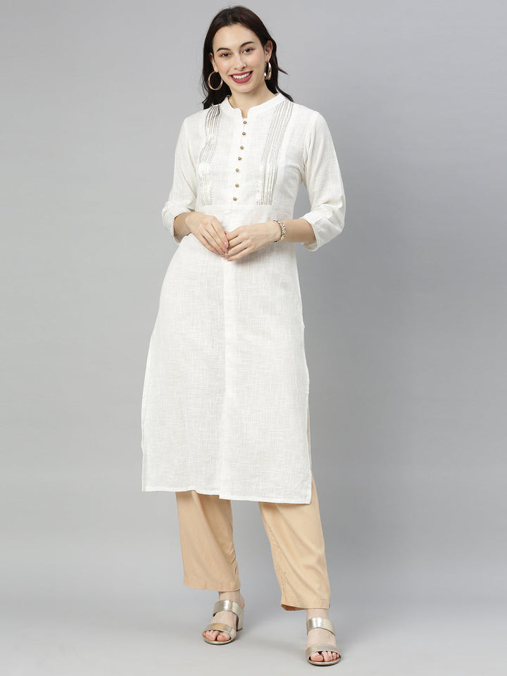 Neerus White embellished straight kurta - detail view 6