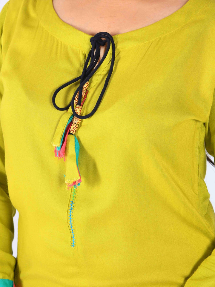 Neerus Green Rayon Embroidered High-Low Kurta - detail view 1