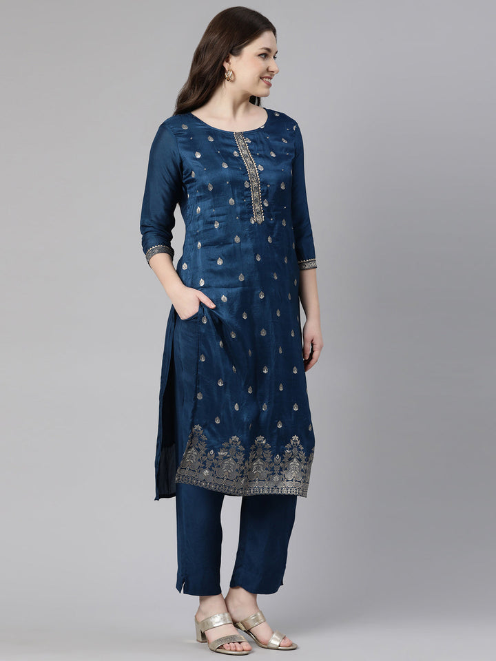 Neerus Blue printed straight suit set - back view