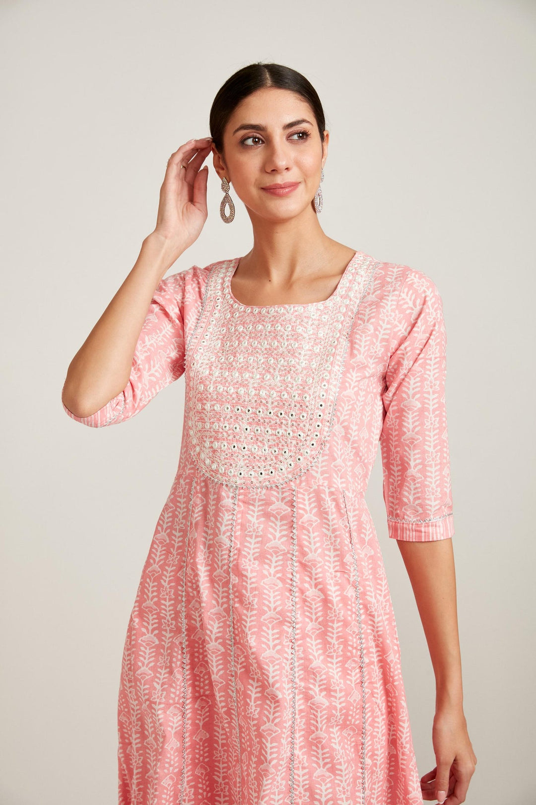 Neerus Pink cotton mirror work kurta set - detail view 3