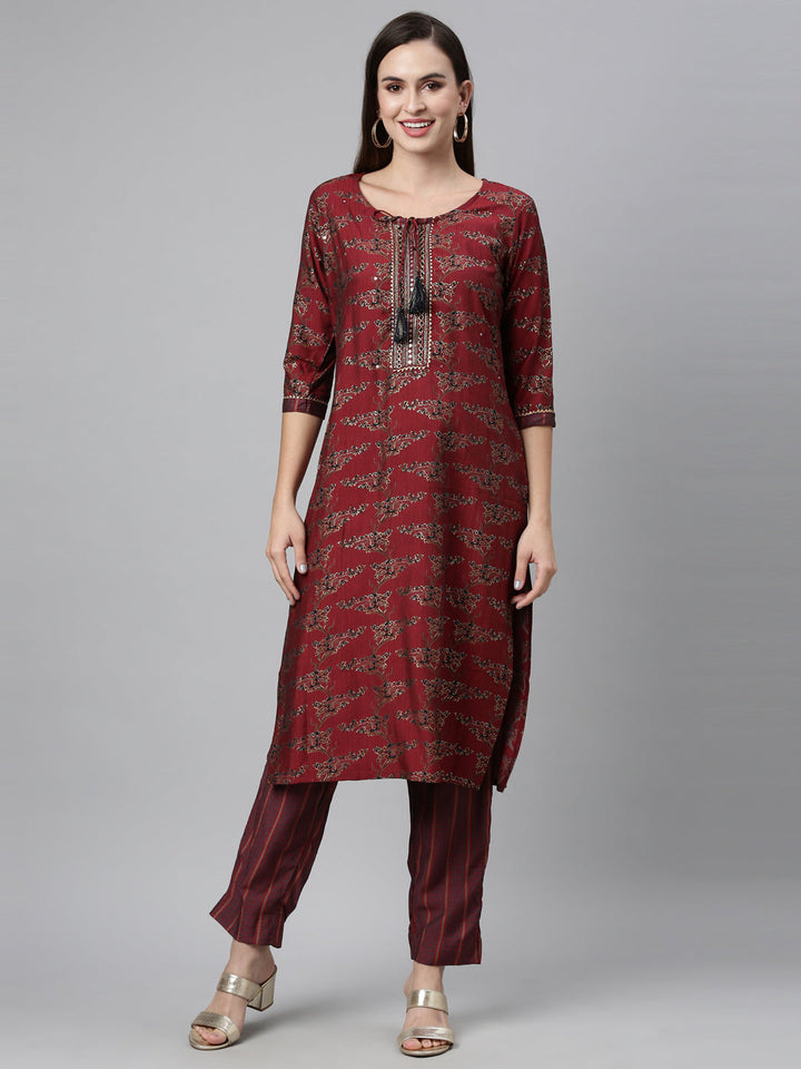 Neerus Maroon Shantoon embellished kurta set - detail view 6