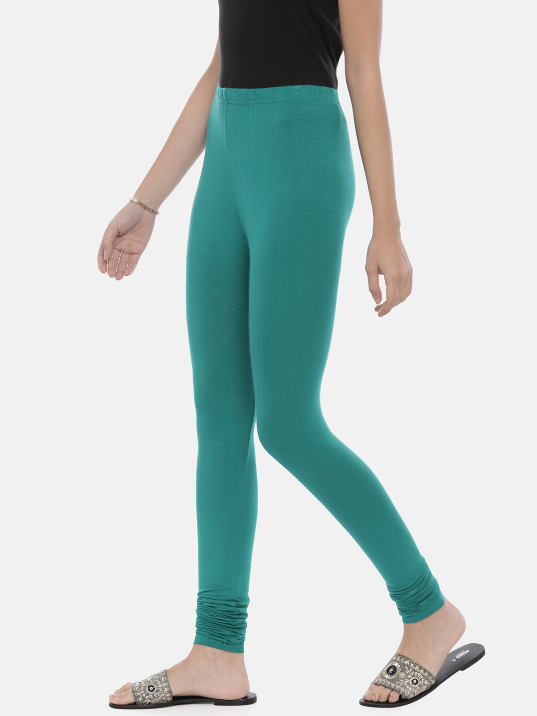 Neerus Green lycra solid leggings bottom - back view