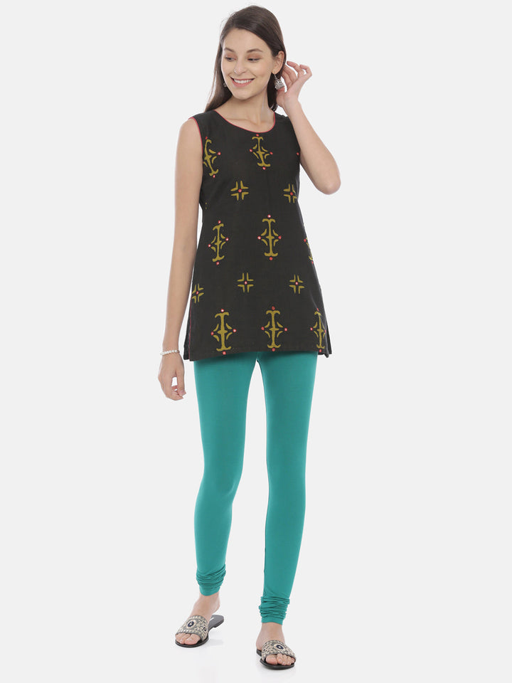 Neerus Green lycra solid leggings bottom - front view