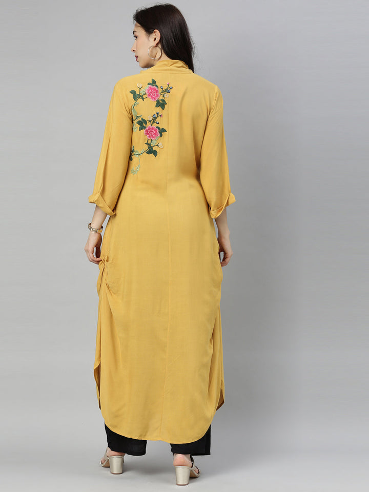 Neerus Yellow embroidered high-low kurta - detail view 5