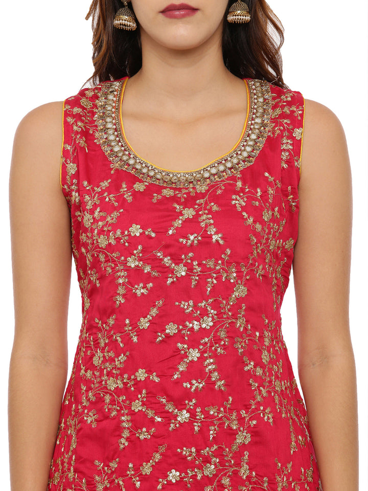 Neerus Red woven zari kurta set with palazzo and dupatta - back view