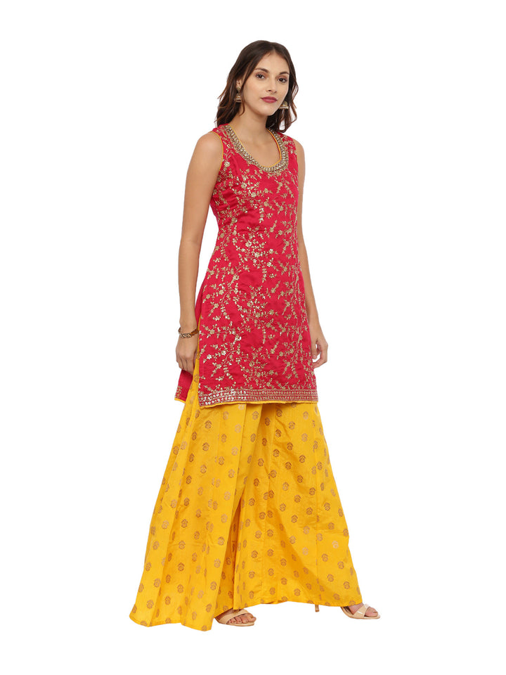 Neerus Red woven zari kurta set with palazzo and dupatta - side view