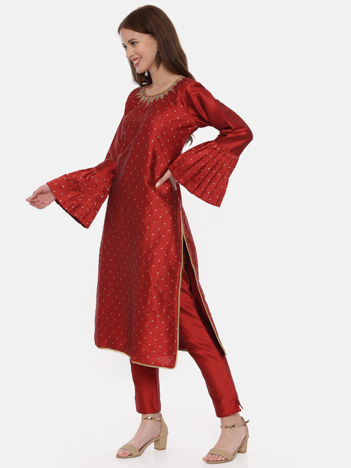 Neerus Red cotton woven kurta set - detail view 2