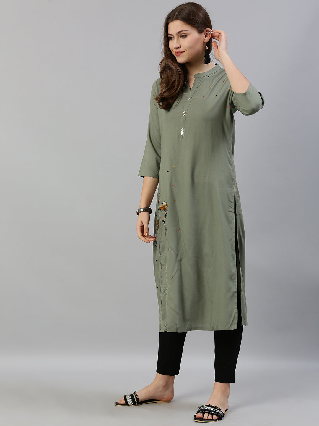 Neerus Green rayon embroidered straight kurta - detail view 3