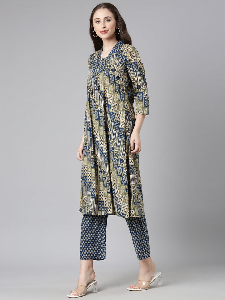 Neerus Green Printed Straight Kurta and Trousers