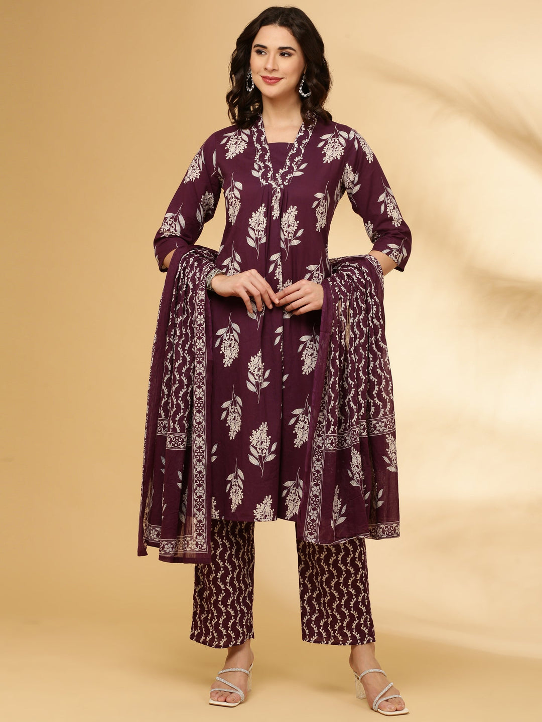 Neerus Purple cotton printed suit set - side view
