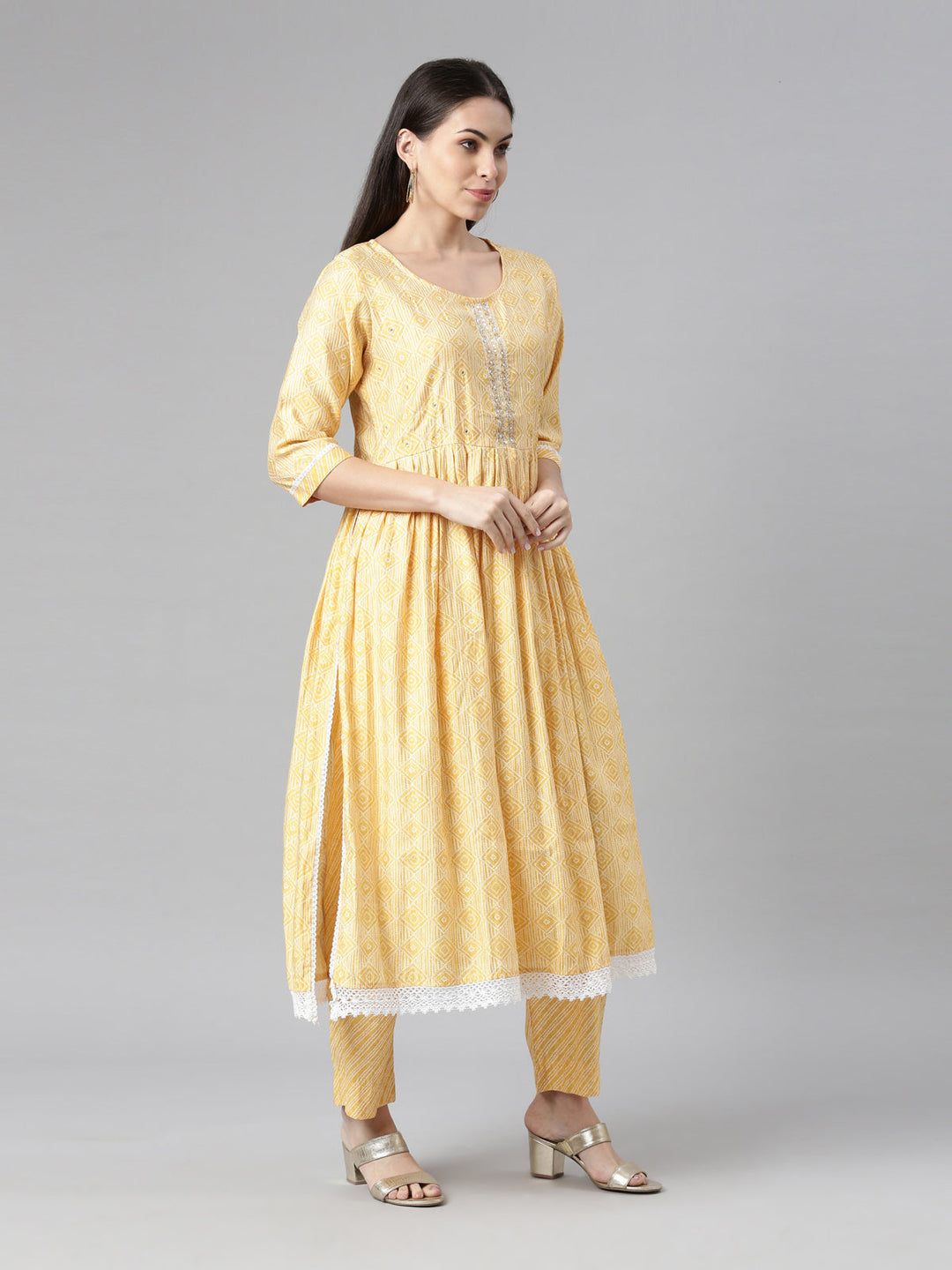 Neerus Yellow printed pleated suit set - side view