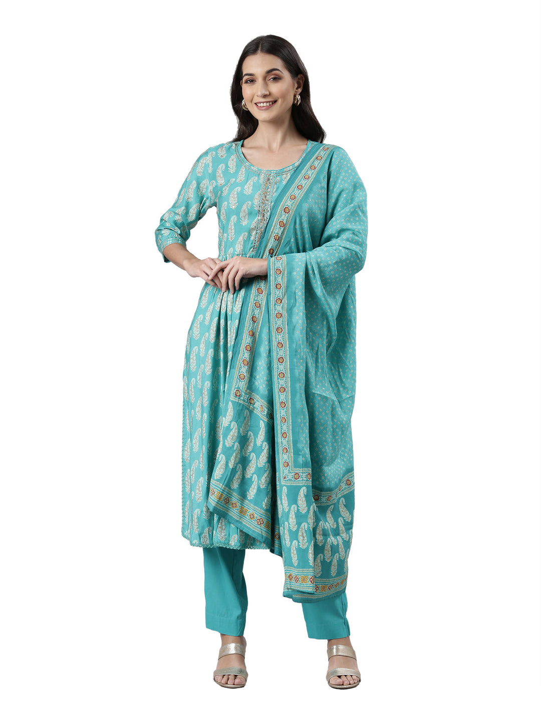 Neerus Green Jute Cotton Embellished Kurta Set - front view