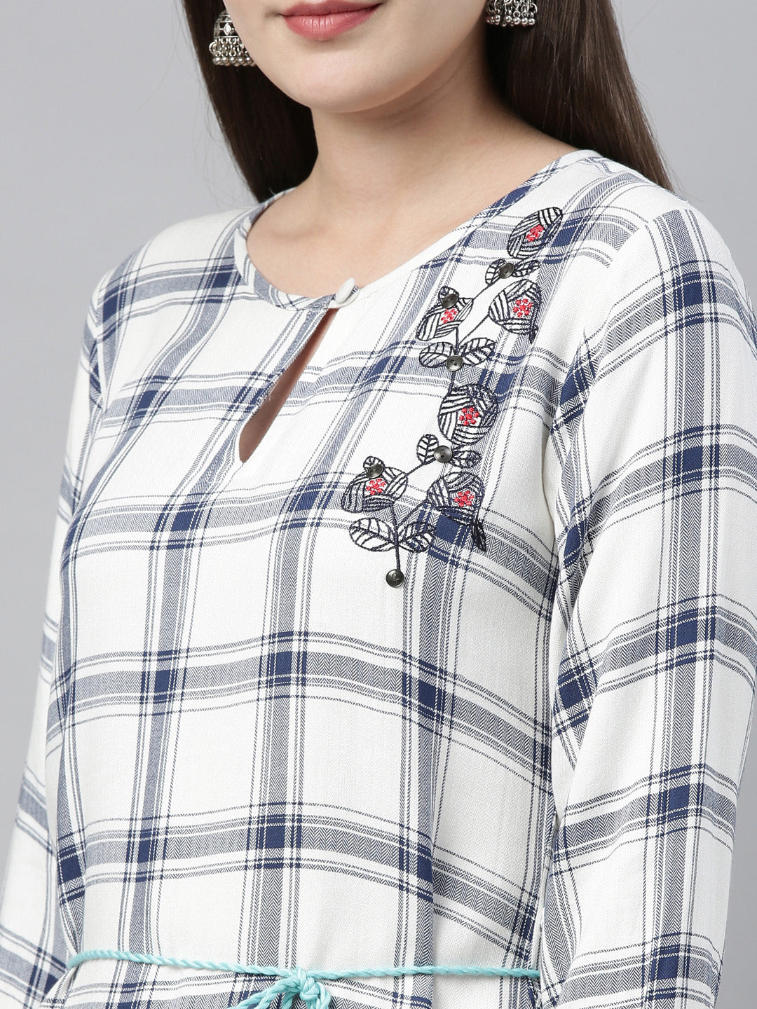 Neerus White embroidered high-low kurta - side view