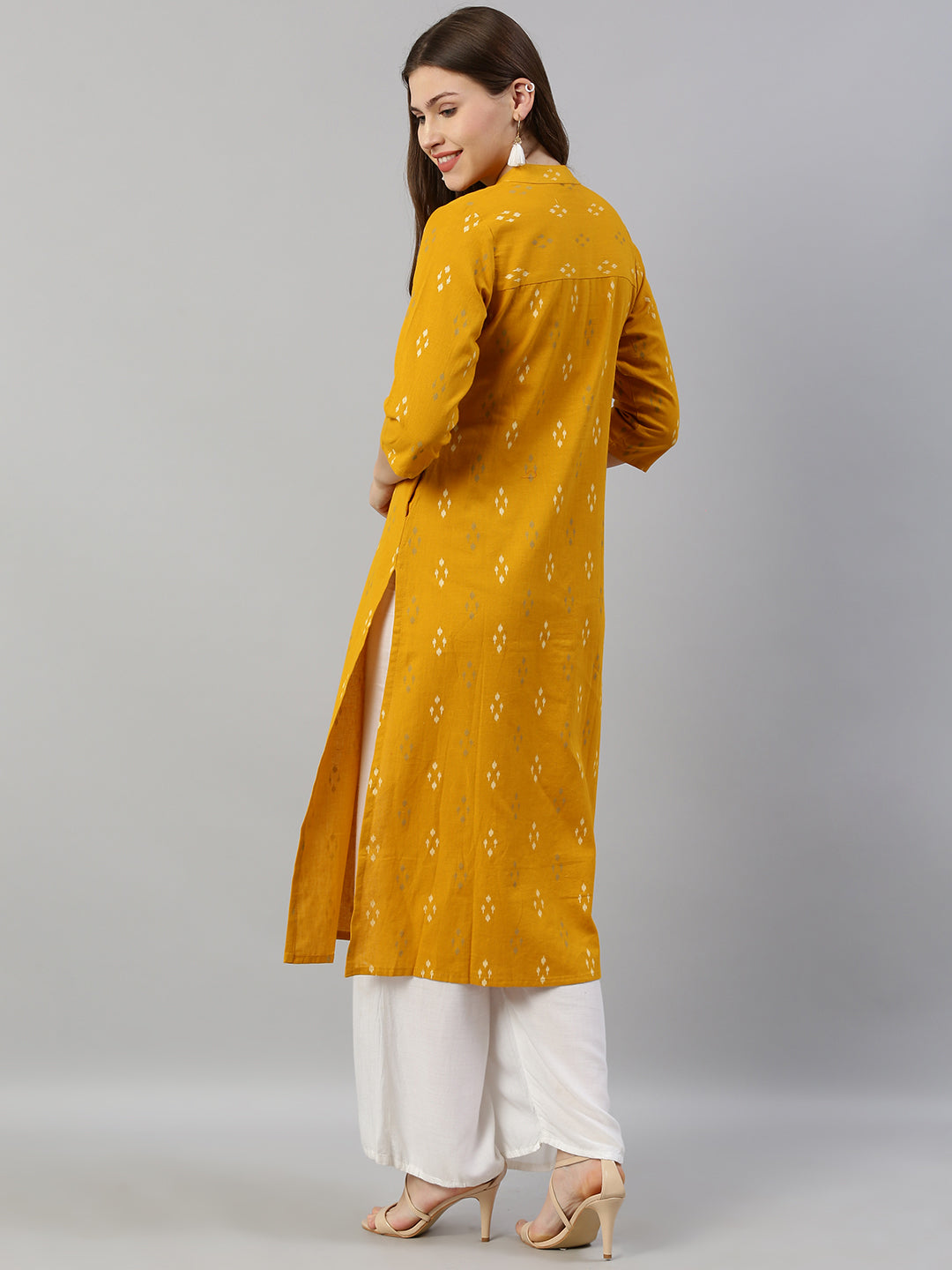 Neerus Yellow cotton printed A-line kurta - detail view 1