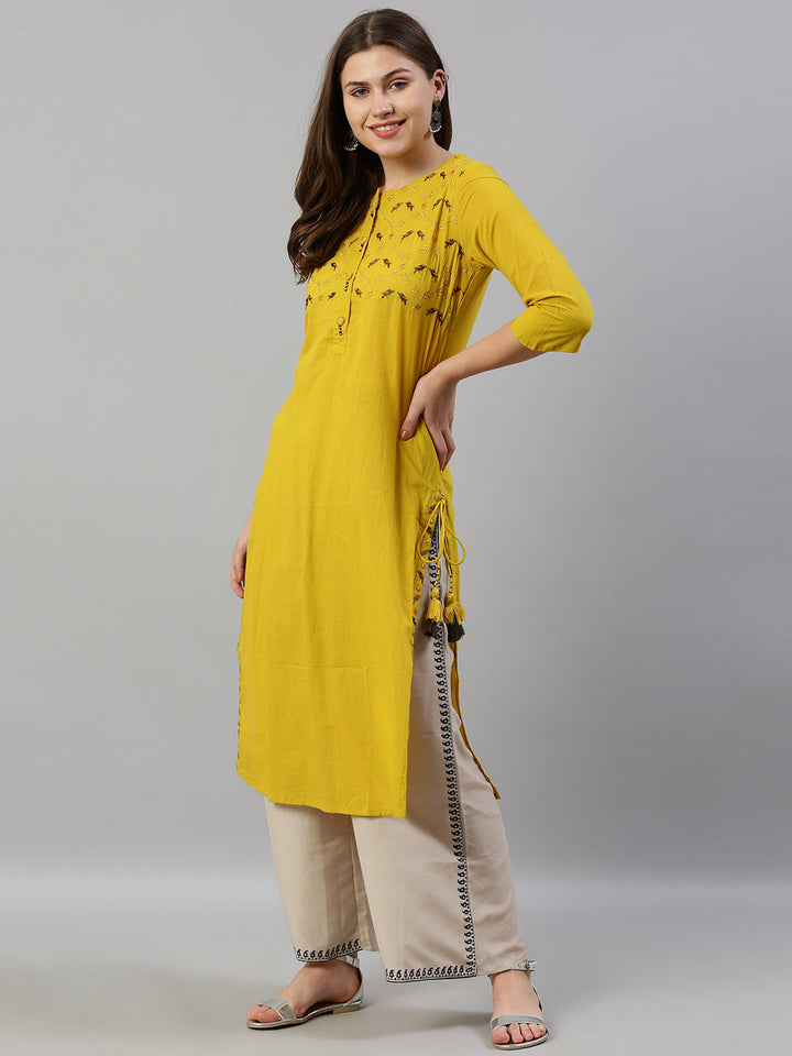 Neerus Yellow slub cotton embroidered straight kurta - detail view 1
