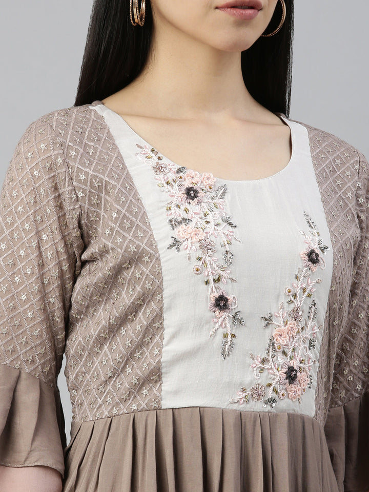 Neerus Grey muslin printed kurti - detail view 6