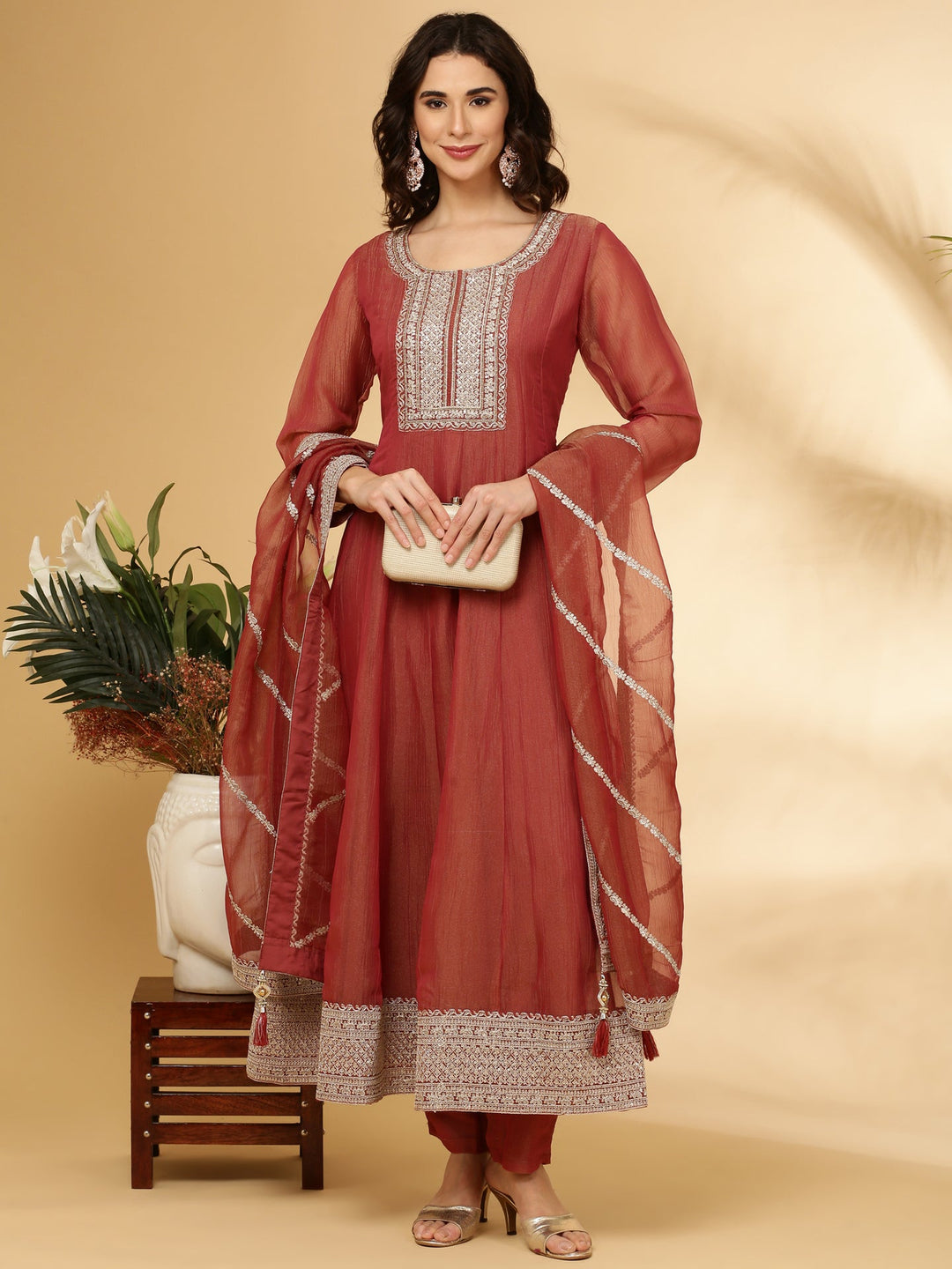 Neerus Pink tissue suit set - front view