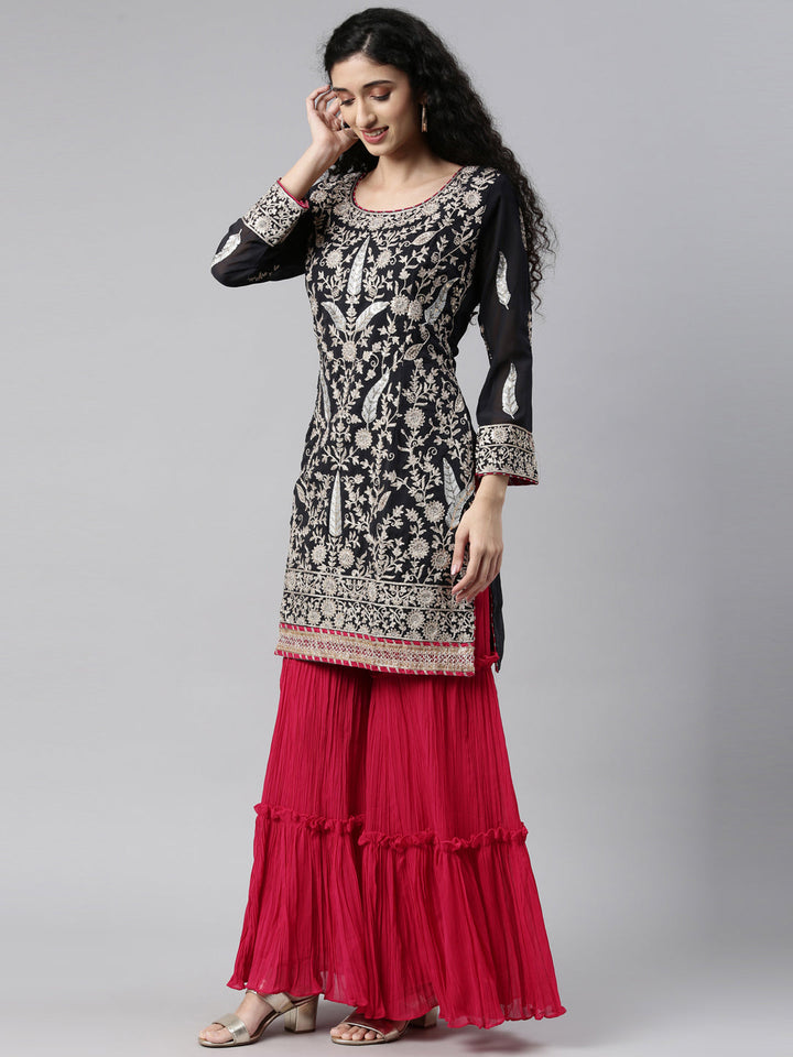 Neerus Grey georgette embroidered kurta set - detail view 2
