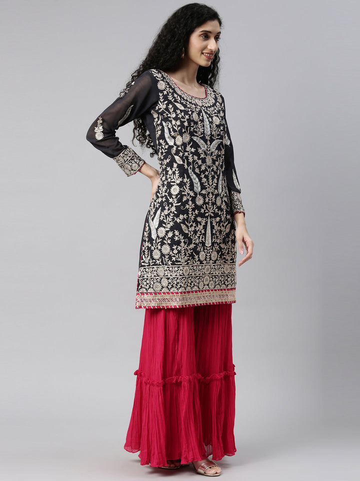Neerus Grey georgette embroidered kurta set - detail view 3